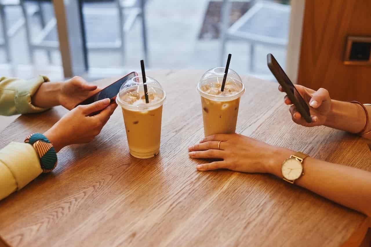 Iced Latte vs Iced Coffee: Exploring the Differences and Similarities